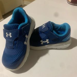 Under Armour Toddled Boy Shoes size 6